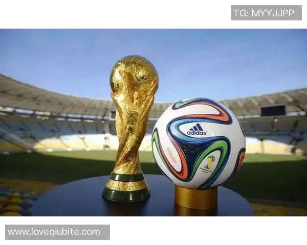 前侧技术足球明星的崛起与影响力分析：从球场到商业的全方位探讨